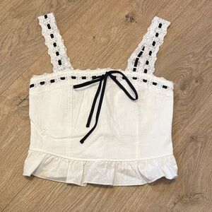 Chic White Lace Women's Tank Top with Bow